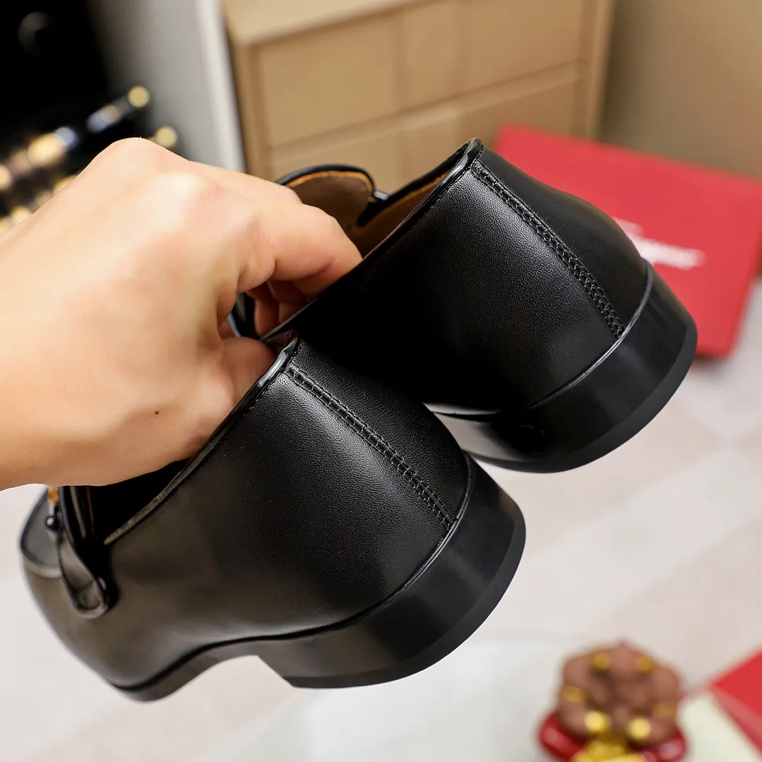 Men's shoes 💰600 🕷🕷🐂【Ferragamo】 Popular fashionable casual shoes🇨🇳Official website counter 1:1 production, original mold opening💯Good quality visible, imported high-end first-layer pebbled calfskin, water-dyed🐂leather lining🌿very clear texture, high-quality waterproof, non-slip and wear-resistant outsole🎋high quality and low price, truly handmade🍓, 3 colors available! Code number 38-44 (45. To be customized)